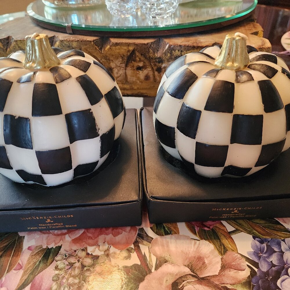 MACKENZIE-CHILDS SET OF 2 COURTLY CHECK PUMPKIN CANDLES- NEW